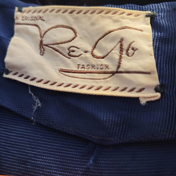 Vintage 1950s Navy blue dress with velvet collar - Picture 8 of 11